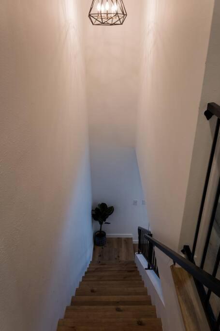Stylish 2 Bed 1 And Half Bath Apartment Near Sofi Stadium, Lax, Forum 잉글우드 외부 사진