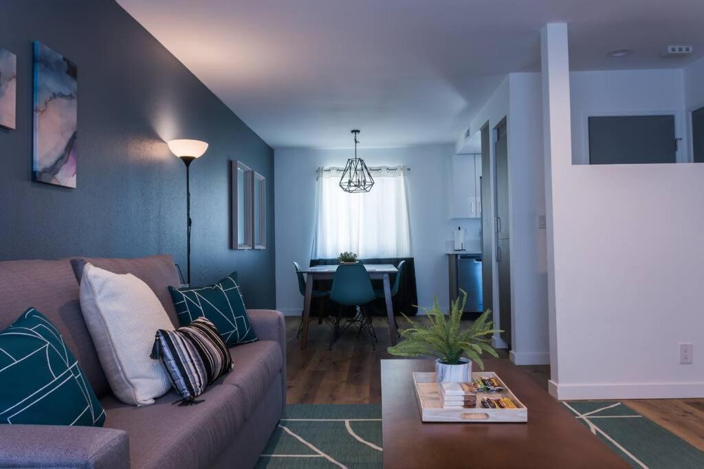 Stylish 2 Bed 1 And Half Bath Apartment Near Sofi Stadium, Lax, Forum 잉글우드 외부 사진