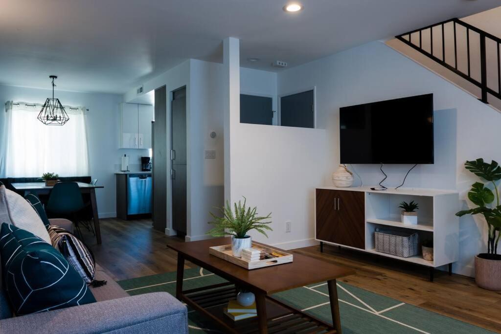 Stylish 2 Bed 1 And Half Bath Apartment Near Sofi Stadium, Lax, Forum 잉글우드 외부 사진